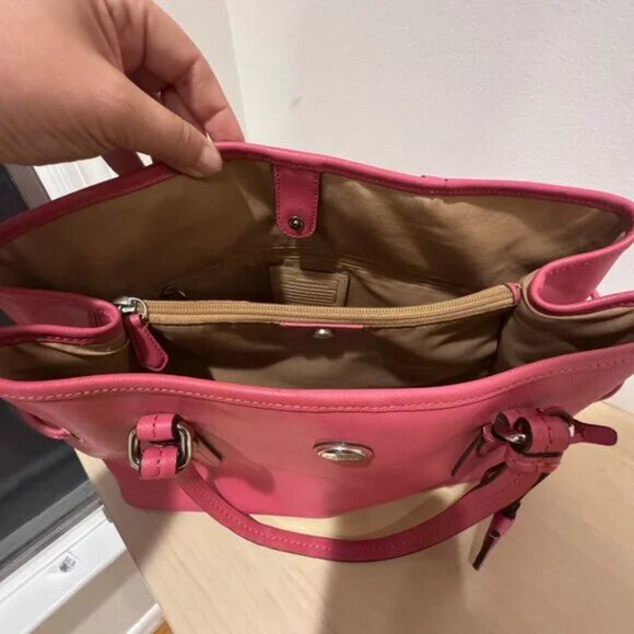 π Coach Peyton Drawstring Carryall β Pomegranate | Excellent Condition - Picture 8 of 11